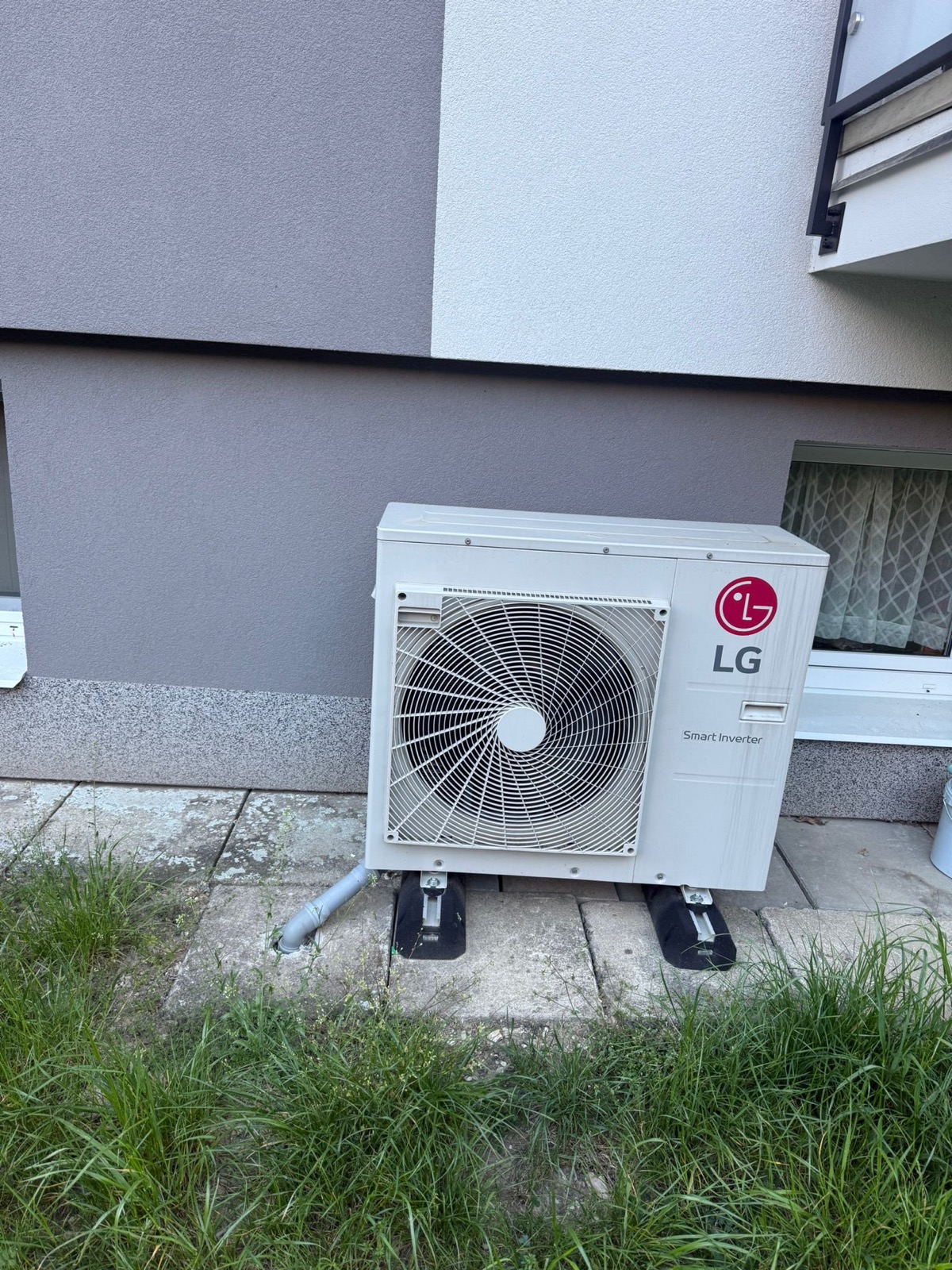Realizace – LG klimatizace venkovní jednotka